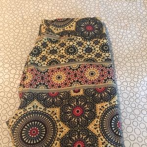 Lularoe TC leggings.